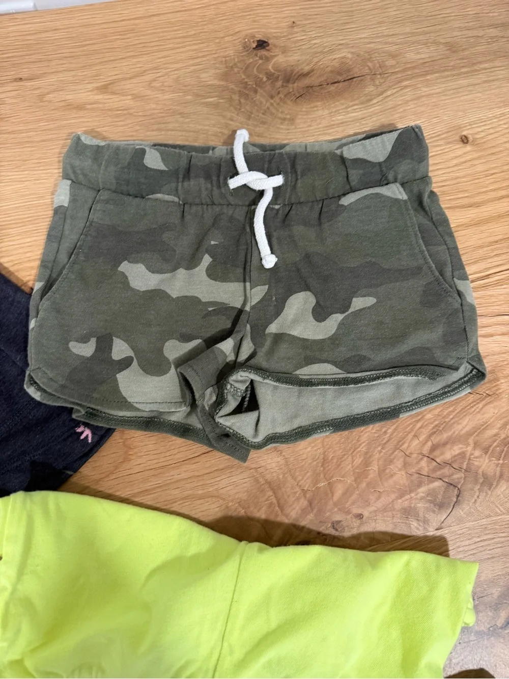 Old Navy Girls SZ 5-3-Pack Cotton Comfy Shorts - Floral, Neon Yellow, Olive Camo